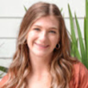 Meet your Posher, Carolyn